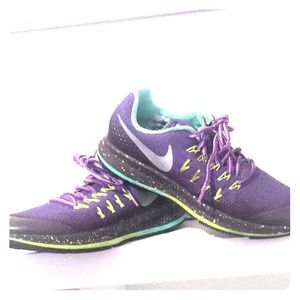 Girls Nike Sporty Sneakers